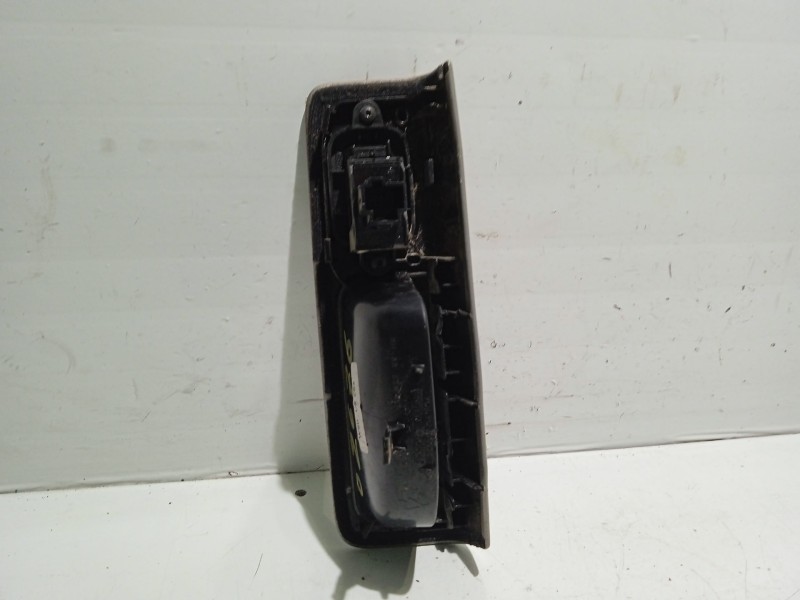 Recambio de mando elevalunas trasero derecho para volvo v50 familiar referencia OEM IAM 8663819  