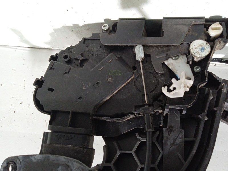 Recambio de cerradura puerta trasera derecha para volvo v50 familiar referencia OEM IAM 30699111  