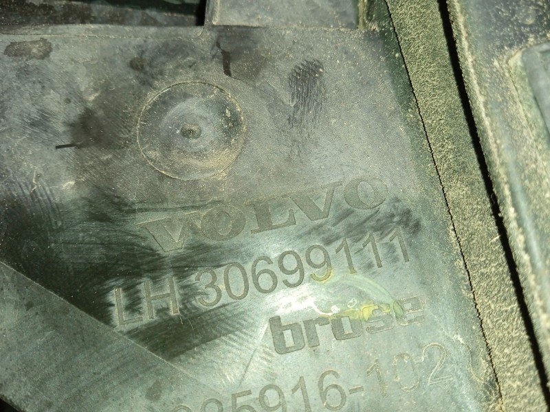 Recambio de cerradura puerta trasera derecha para volvo v50 familiar referencia OEM IAM 30699111  