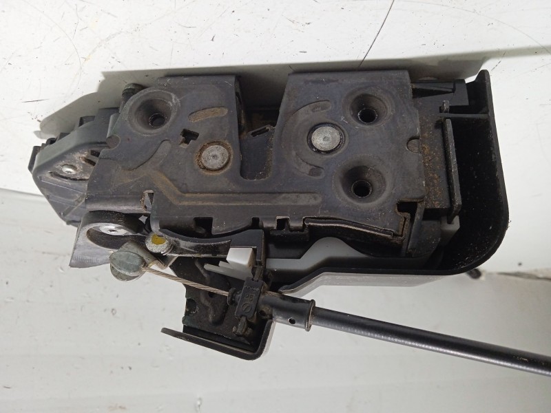 Recambio de cerradura puerta delantera derecha para volvo v50 familiar referencia OEM IAM 30799318  