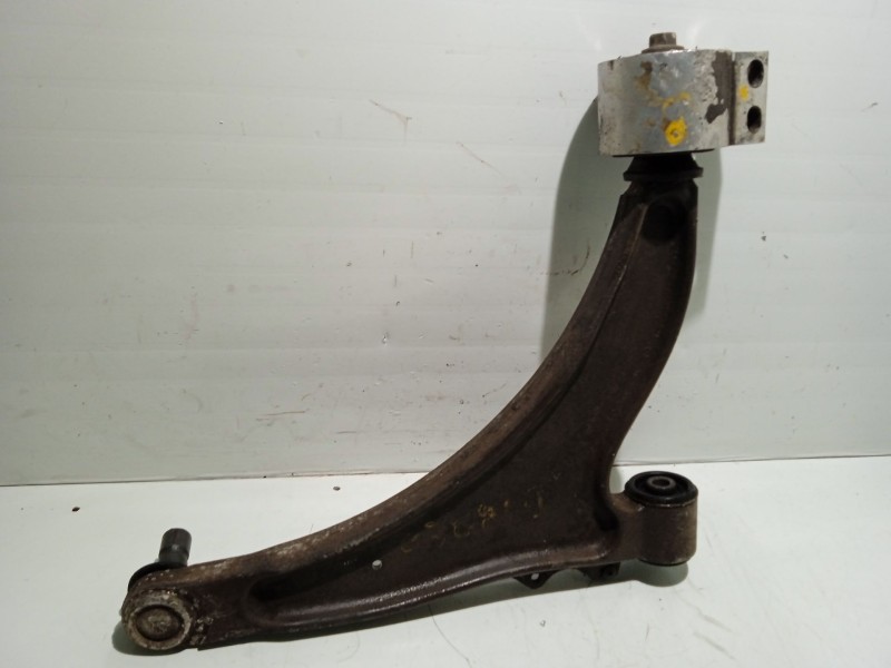 Recambio de brazo suspension inferior delantero izquierdo para opel insignia berlina cosmo referencia OEM IAM 352869  