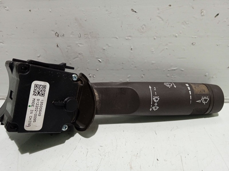 Recambio de mando limpia para opel insignia berlina cosmo referencia OEM IAM 13500649  