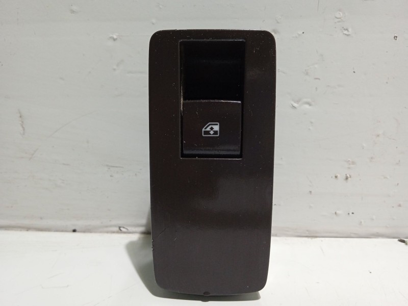 Recambio de mando elevalunas trasero derecho para opel insignia berlina cosmo referencia OEM IAM 13222231  