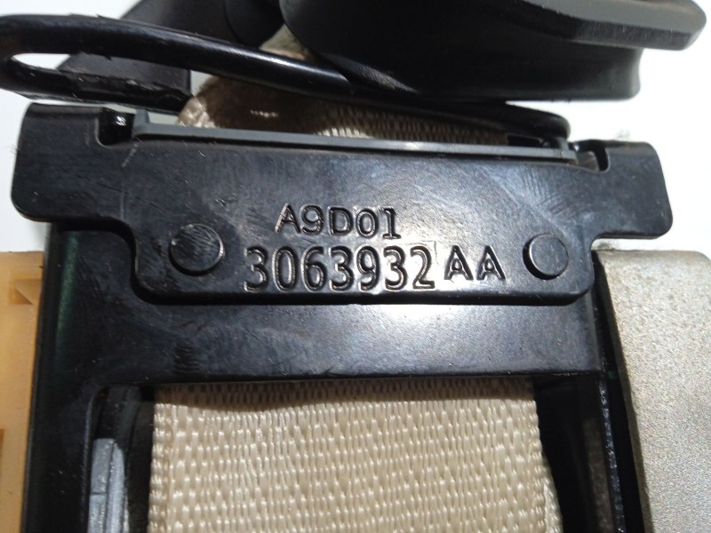Recambio de cinturon seguridad delantero izquierdo para opel insignia berlina cosmo referencia OEM IAM 3063932AA  