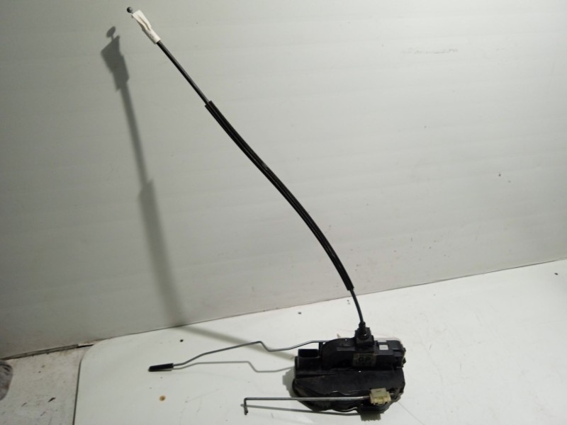 Recambio de cerradura puerta delantera derecha para opel insignia berlina cosmo referencia OEM IAM 13503802  