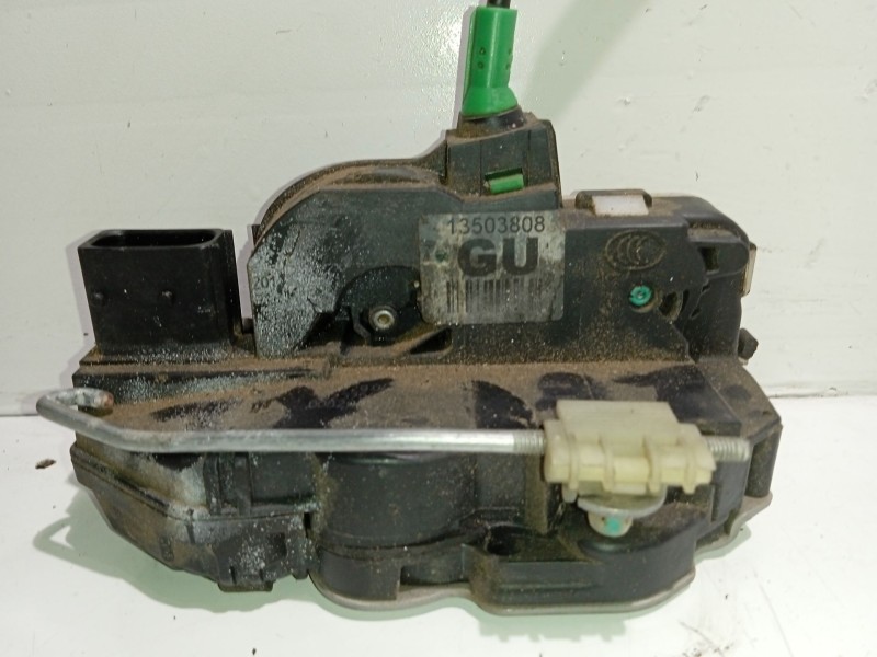 Recambio de cerradura puerta trasera derecha para opel insignia berlina cosmo referencia OEM IAM 13503808  