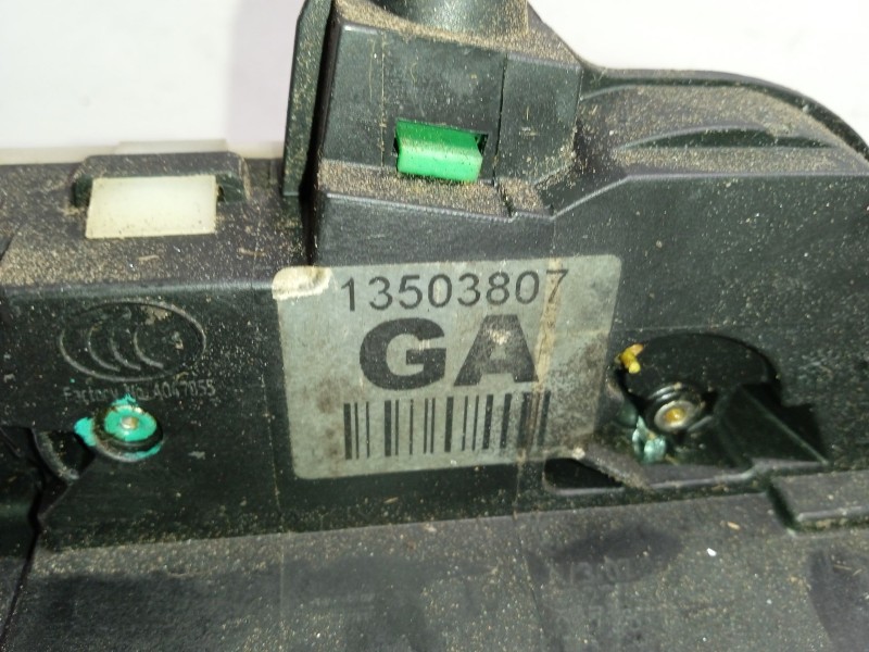 Recambio de cerradura puerta trasera izquierda para opel insignia berlina cosmo referencia OEM IAM 13503807  