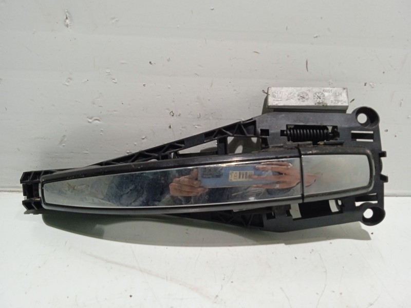 Recambio de maneta exterior trasera izquierda para opel insignia berlina cosmo referencia OEM IAM 13503893  