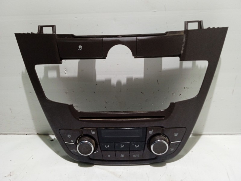 Recambio de mando climatizador para opel insignia berlina cosmo referencia OEM IAM 13277870  