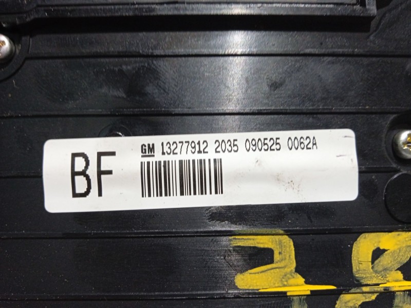 Recambio de sistema audio / radio cd para opel insignia berlina cosmo referencia OEM IAM 13277912  