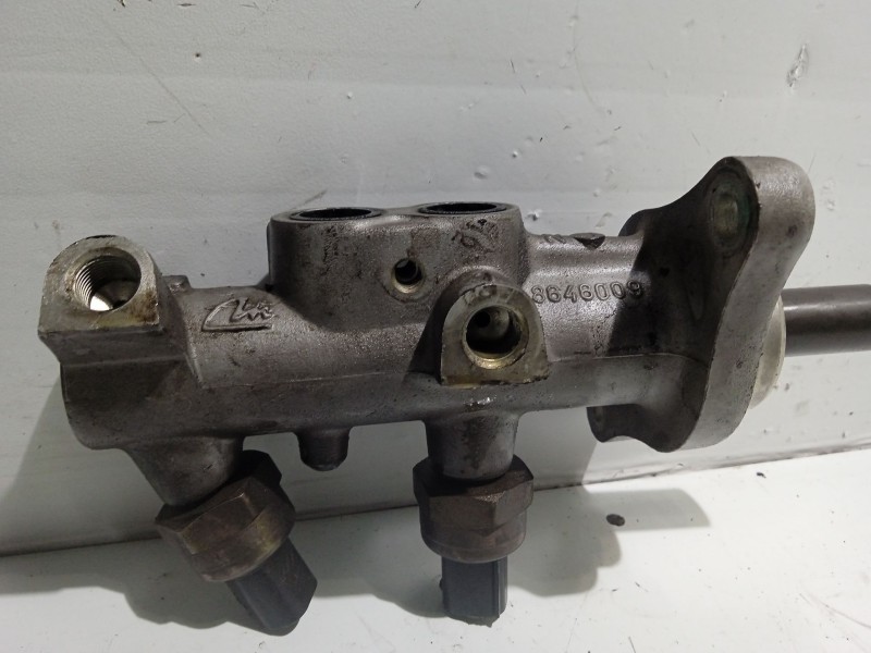 Recambio de bomba freno para volvo s60 i (384) d5 referencia OEM IAM 8646009  