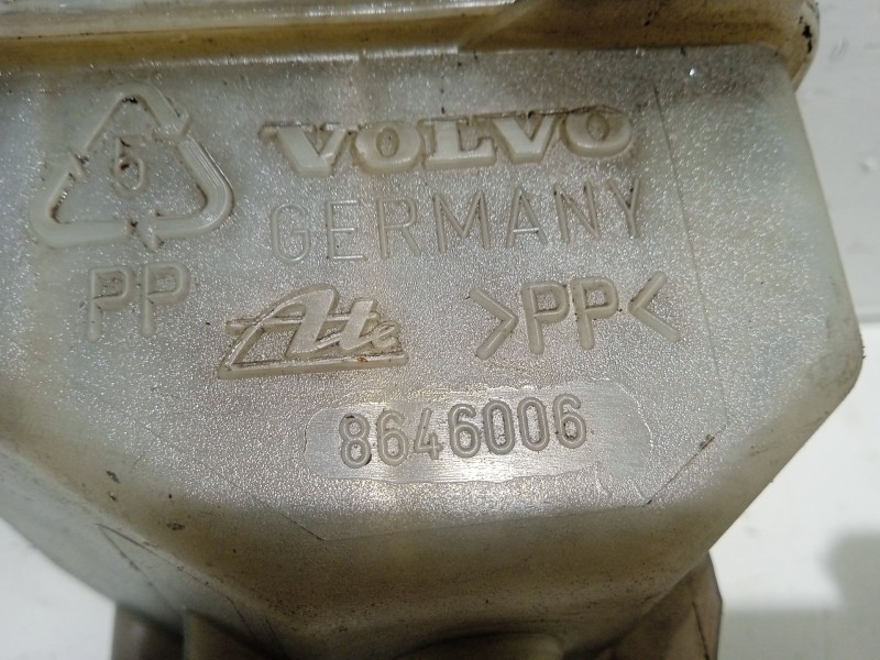 Recambio de deposito freno para volvo s60 i (384) d5 referencia OEM IAM 8646006  