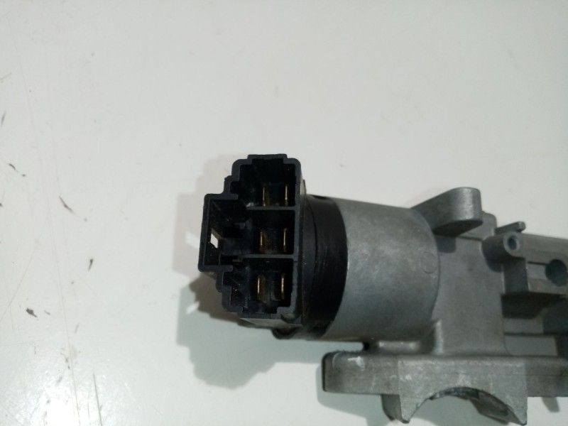 Recambio de conmutador de arranque para chevrolet kalos 1.4 cat referencia OEM IAM 5B28E  