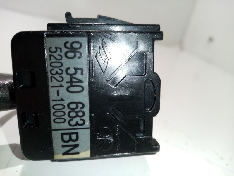 Recambio de mando intermitentes para chevrolet kalos 1.4 cat referencia OEM IAM 96540683BN  