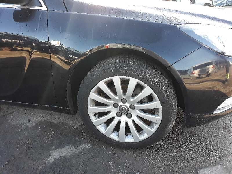 Recambio de aleta delantera derecha para opel insignia berlina cosmo referencia OEM IAM 13277521  