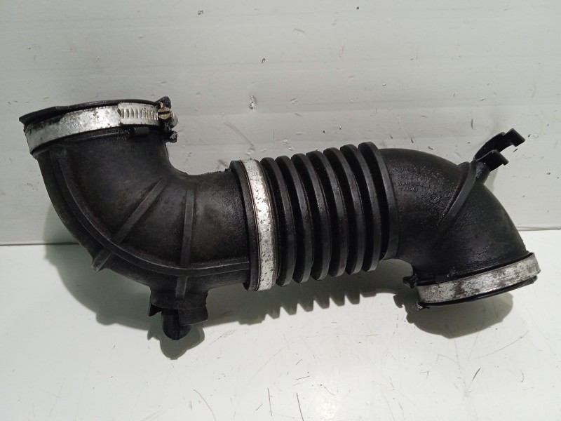 Recambio de tubo admision para volvo v40 familiar 1.6 referencia OEM IAM 30620802  