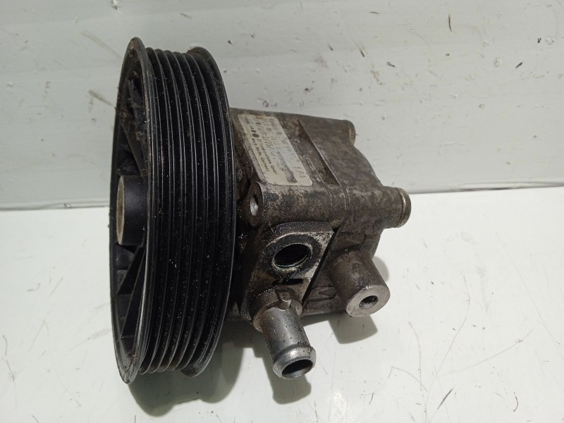 Recambio de bomba direccion para volvo v40 familiar 1.6 referencia OEM IAM 7613955  
