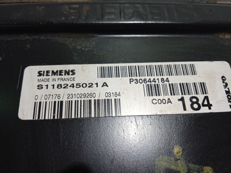 Recambio de centralita motor uce para volvo v40 familiar 1.6 referencia OEM IAM P30644184 S118245021A 