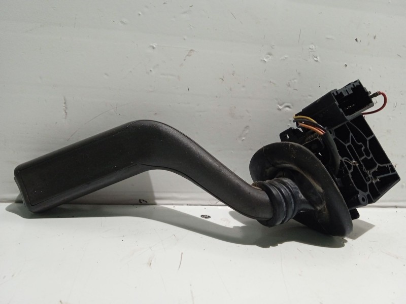 Recambio de mando limpia para volvo v40 familiar 1.6 referencia OEM IAM 30621307  