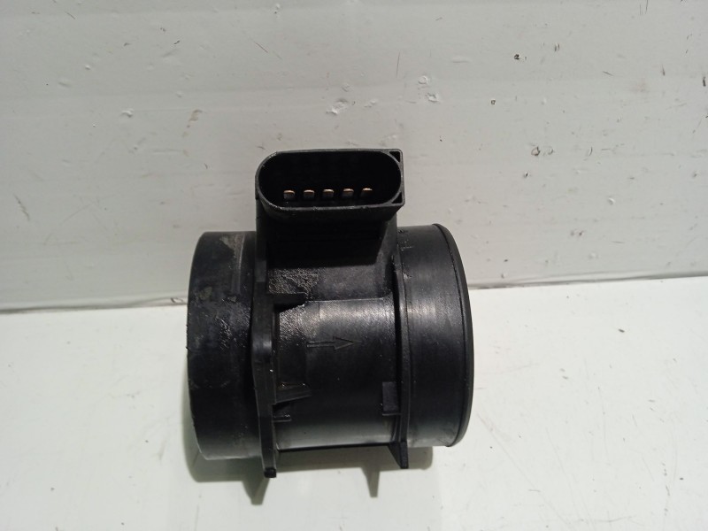 Recambio de caudalimetro para volvo v40 familiar 1.6 referencia OEM IAM 30611533  