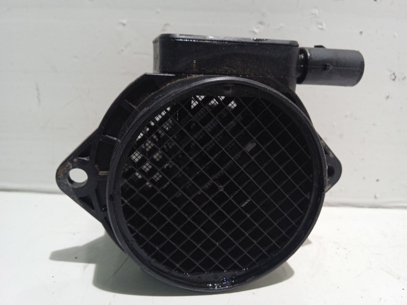 Recambio de caudalimetro para volvo v40 familiar 1.6 referencia OEM IAM 30611533  