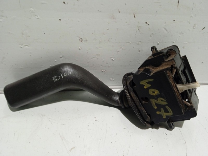 Recambio de mando intermitentes para volvo v40 familiar 1.6 referencia OEM IAM 30618229  