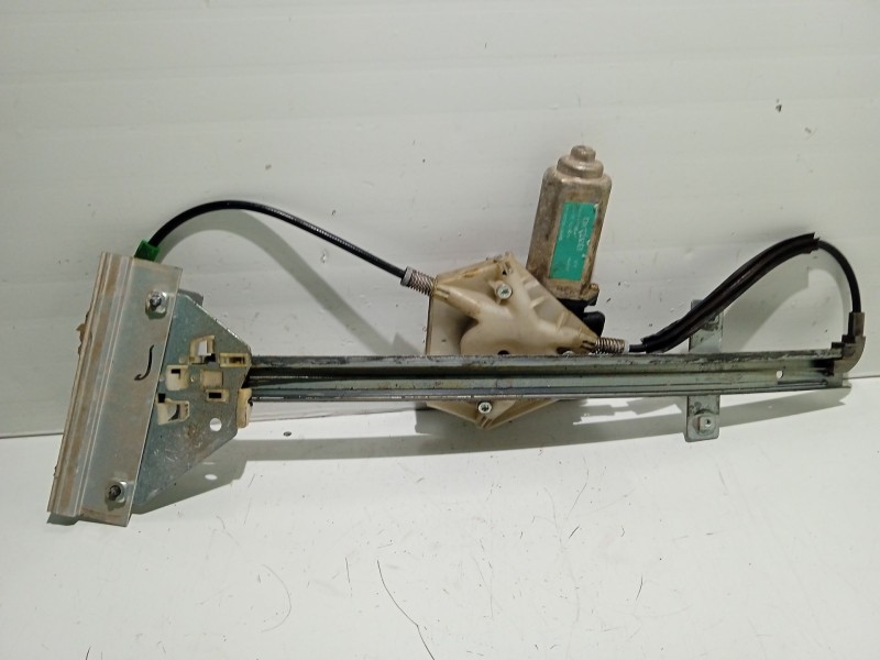 Recambio de elevalunas delantero derecho para volvo v40 familiar 1.6 referencia OEM IAM 113136102  