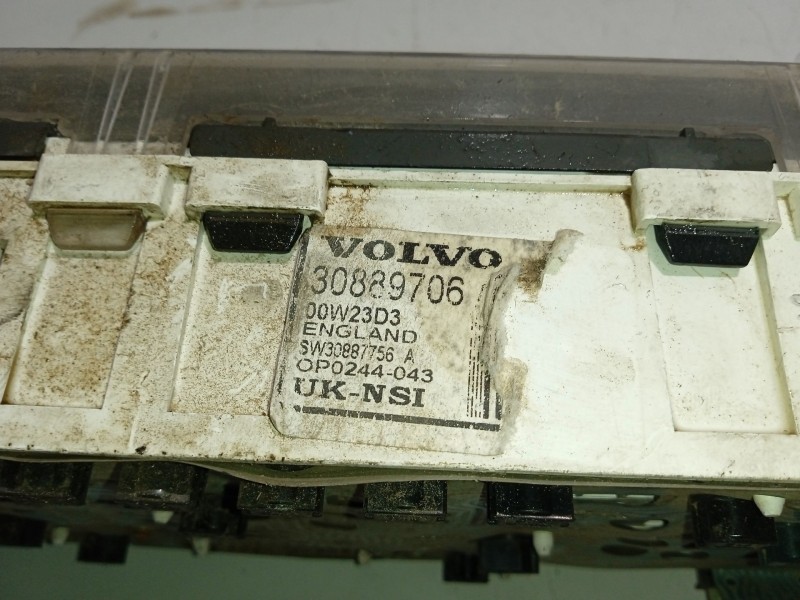 Recambio de cuadro instrumentos para volvo v40 familiar 1.9 diesel referencia OEM IAM 30889706  