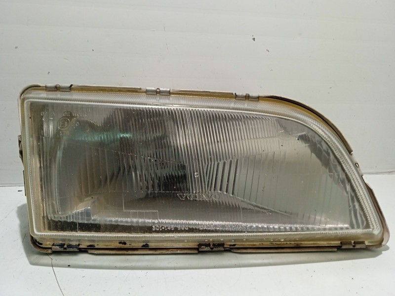 Recambio de faro derecho para volvo v40 familiar 1.9 diesel referencia OEM IAM 14556200  