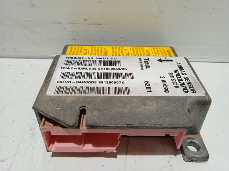 Recambio de centralita airbag para volvo v40 familiar 1.9 diesel referencia OEM IAM 30612702D  