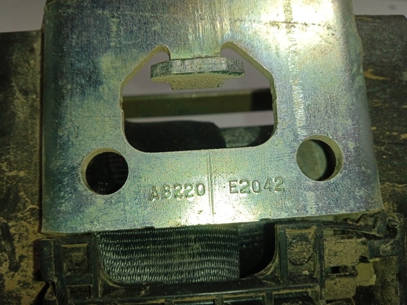 Recambio de cinturon seguridad delantero derecho para renault kangoo 1.5 dci diesel referencia OEM IAM A822032042  