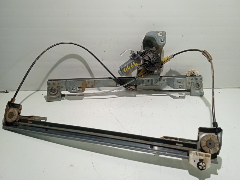 Recambio de elevalunas delantero izquierdo para renault kangoo 1.5 dci diesel referencia OEM IAM 402087A  