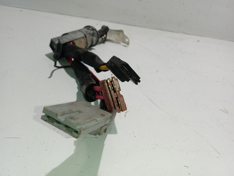 Recambio de conmutador de arranque para citroën saxo referencia OEM IAM 962850798B  