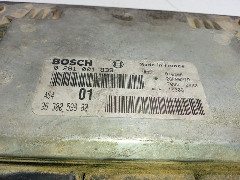 Recambio de centralita motor uce para citroën saxo referencia OEM IAM 0281001839 9630059880 