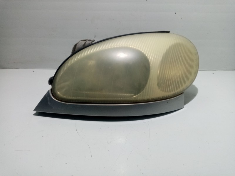 Recambio de faro izquierdo para daewoo lanos (klat) 1.3 referencia OEM IAM 96304610  