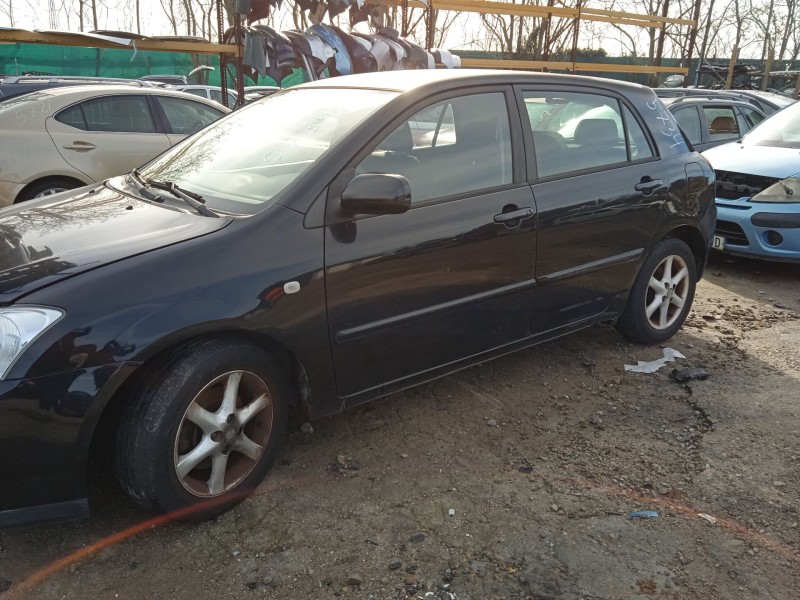 toyota corolla (_e12_) del año 2005