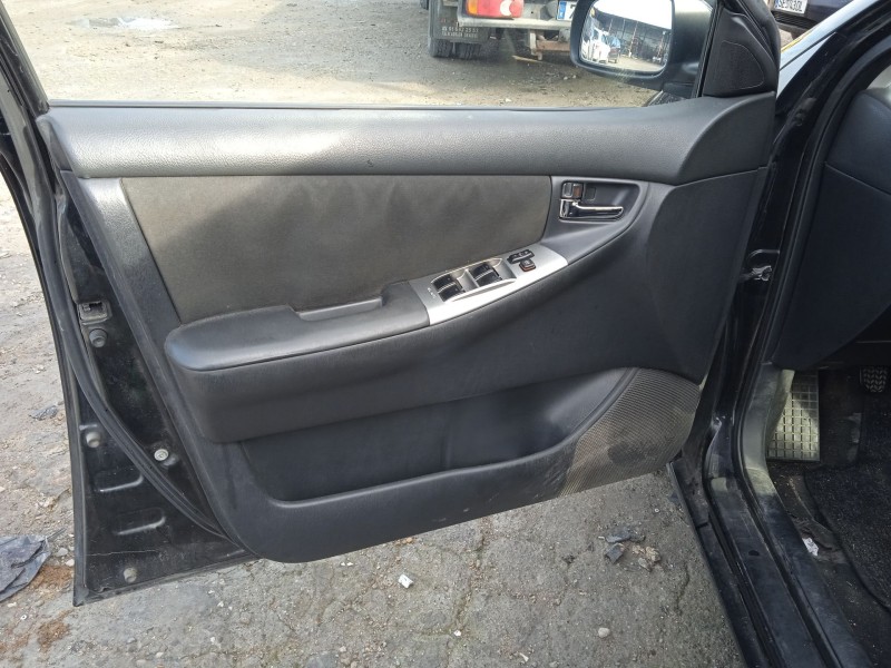 toyota corolla (_e12_) del año 2005