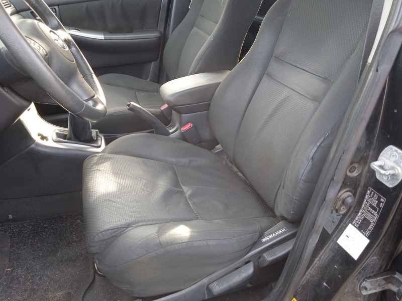 toyota corolla (_e12_) del año 2005