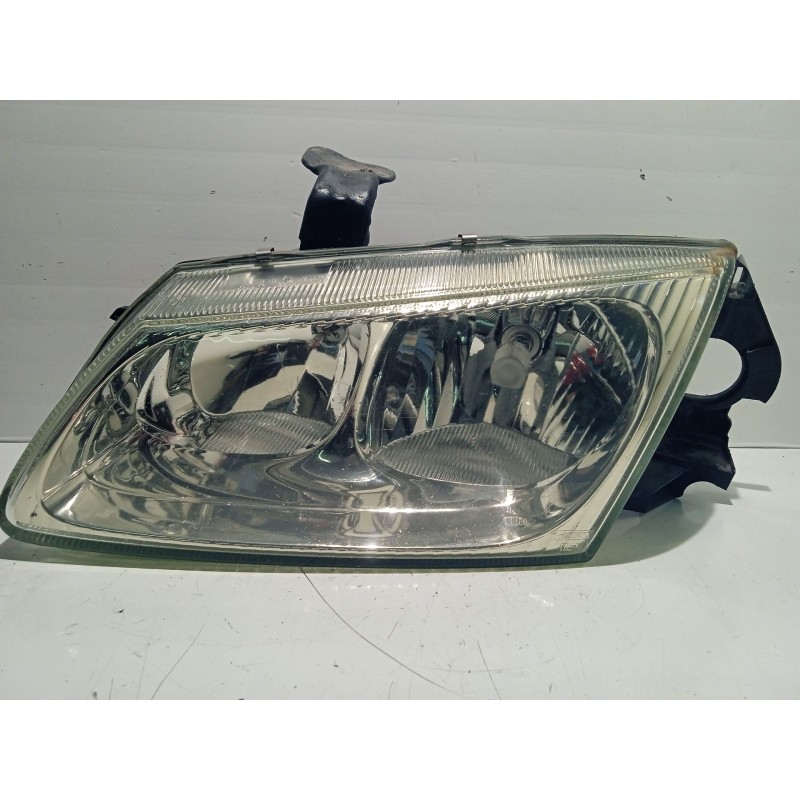 Recambio de faro izquierdo para nissan almera ii hatchback (n16) 2.2 di referencia OEM IAM 26060BN025  