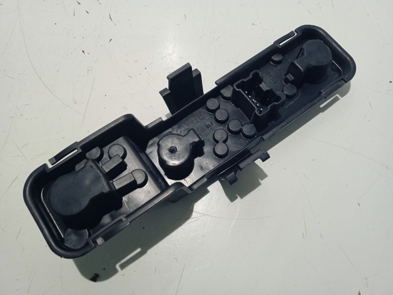 Recambio de portalamparas para nissan almera ii hatchback (n16) 2.2 di referencia OEM IAM   