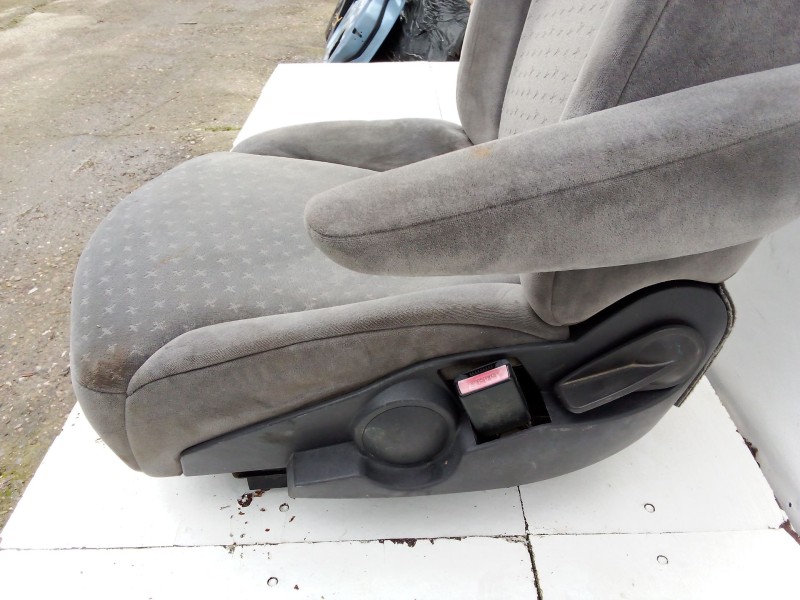 Recambio de asiento delantero derecho para citroën c8 2.0 hdi fap cat referencia OEM IAM   