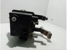 Recambio de faro antiniebla derecho para opel zafira b furgoneta/monovolumen (a05) 1.9 cdti van (m75) referencia OEM IAM 6710040 2