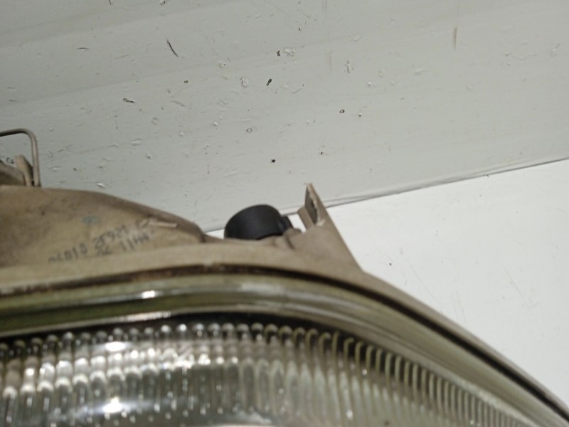 Recambio de faro derecho para nissan primera (p11) 2.0 16v referencia OEM IAM 260102F921  