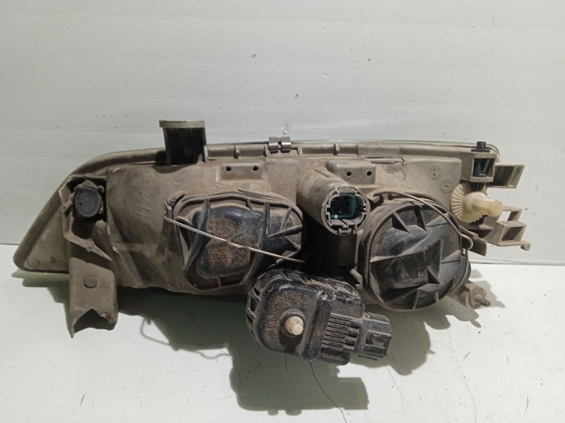 Recambio de faro derecho para nissan primera (p11) 2.0 16v referencia OEM IAM 260102F921  