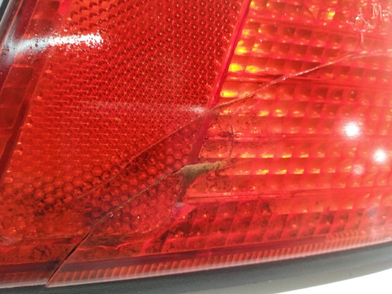 Recambio de piloto trasero derecho para nissan primera (p11) 2.0 16v referencia OEM IAM 265502F025  