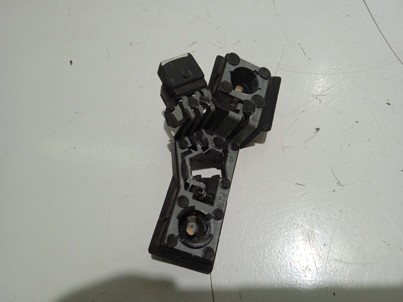 Recambio de portalamparas para nissan primera (p11) 2.0 16v referencia OEM IAM   