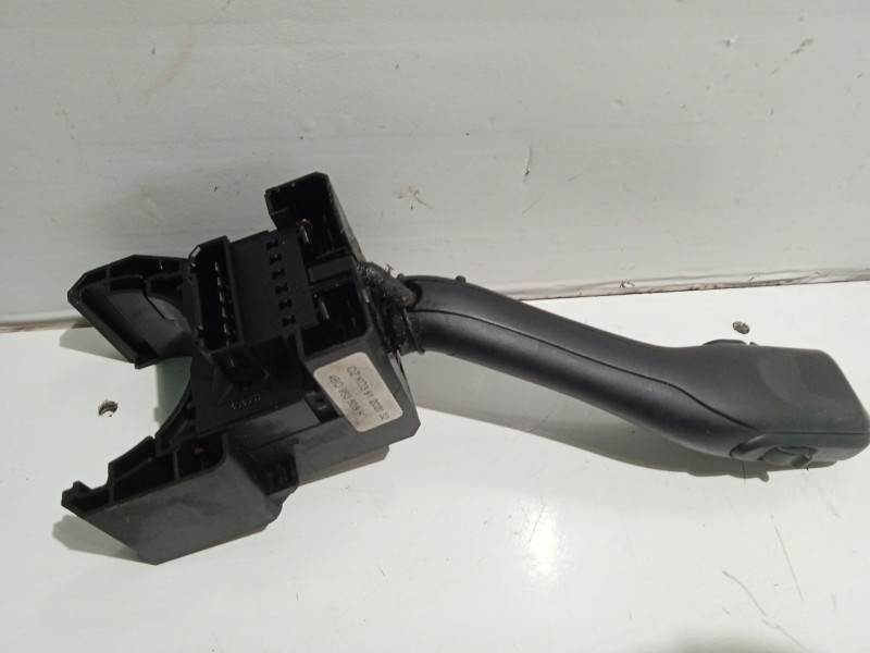 Recambio de mando limpia para volkswagen golf iv (1j1) 1.9 tdi referencia OEM IAM 4B0953503H   Recambio de mando limpia para volkswagen golf iv (1j1) 1.9 tdi referencia OEM IAM 4B0953503H