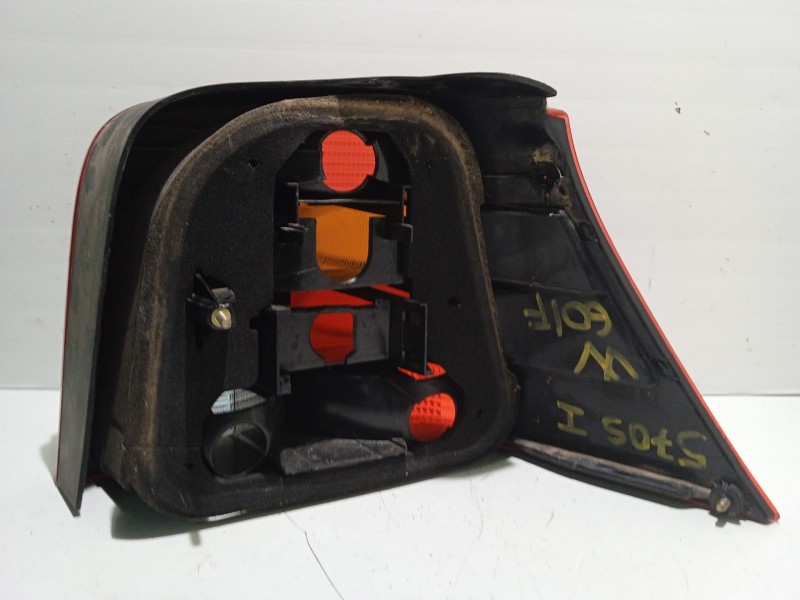 Recambio de piloto trasero izquierdo para volkswagen golf iv (1j1) 1.9 tdi referencia OEM IAM 1J6945095Q  