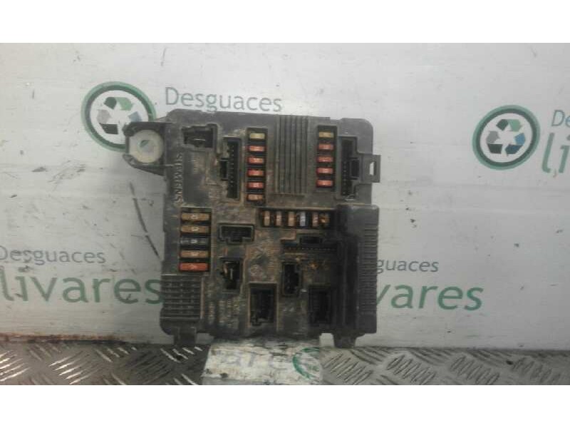 Recambio de caja reles / fusibles para renault scenic ii confort dynamique   |   06.03 - 12.05 | 2003 - 2005 | 120 cv / 88 kw re