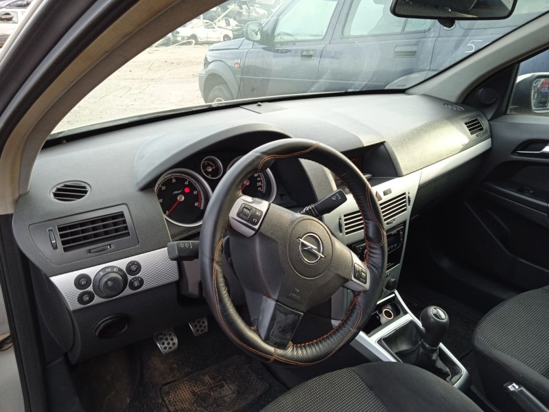 opel astra h (a04) del año 2006